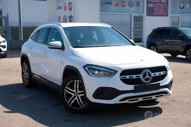 Usata Mercedes GLA200 149 CV (109 kW) 2021 Bianco SUV