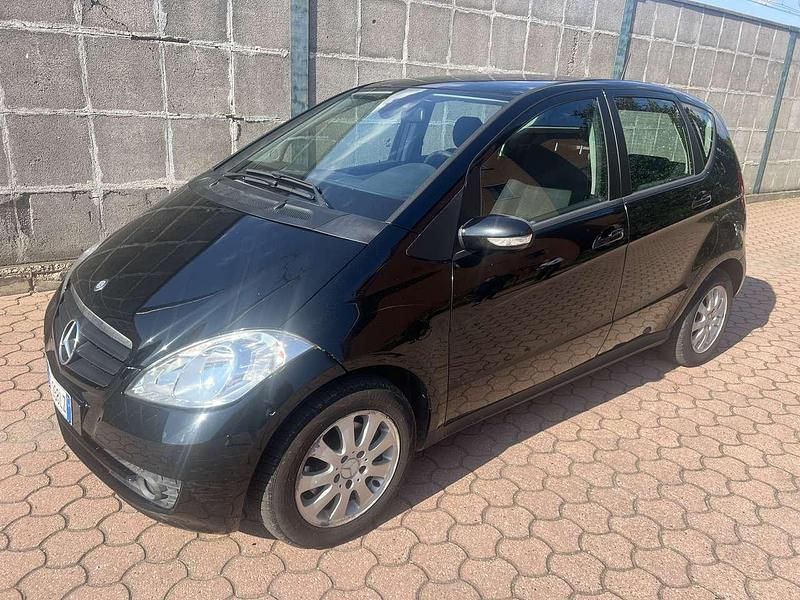 Nero Usata 2011 Mercedes A180 Avantgarde Monovolume | 2900 € (Buon prezzo) - Immagine 1/4