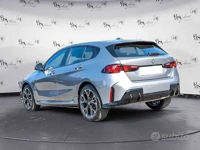 Usata BMW 120 M Sport 170 CV (125 kW) 2025 Grigio Utilitaria