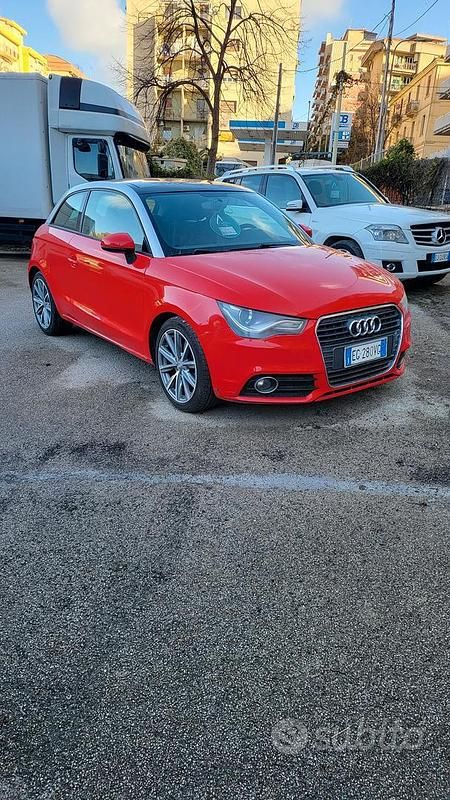 Usata Audi A1 105 CV (77 kW) 2011 Rosso Utilitaria