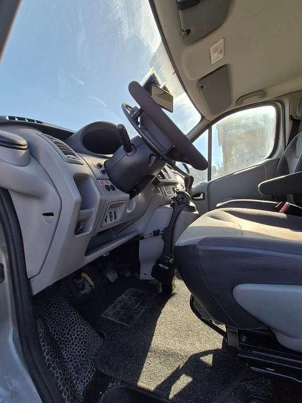 Usata Renault Trafic 114 CV (83 kW) 2011 Monovolume