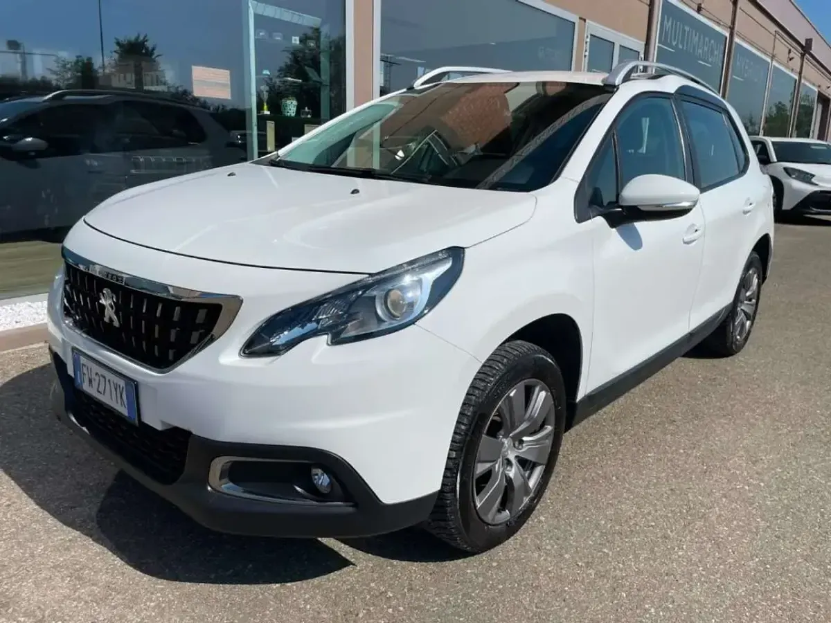 Usata Peugeot 2008 Allure 83 CV (61 kW) 2019 Bianco SUV