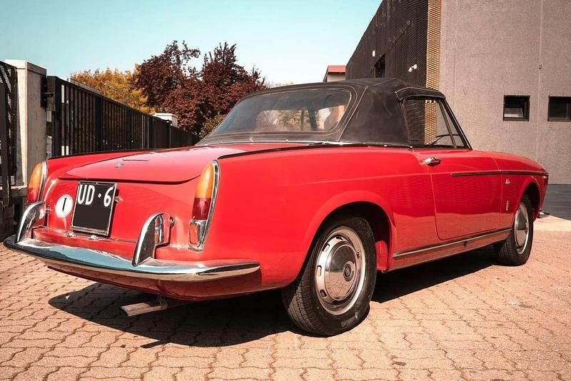 Usata Fiat 1200 58 CV (42 kW) 1962 Rosso Cabrio