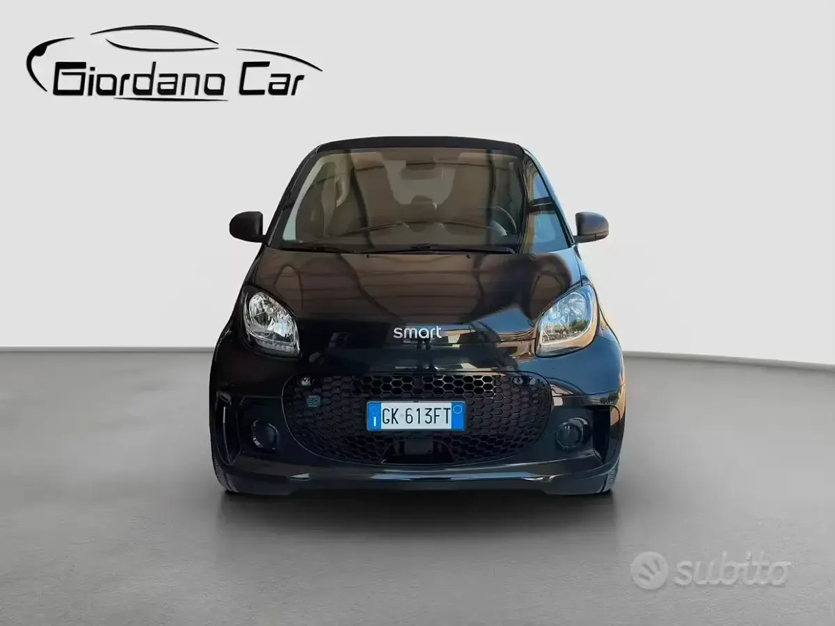 Usata Smart ForTwo Electric Drive Passion 41 kW (56 CV) 2022 Nero Berlina