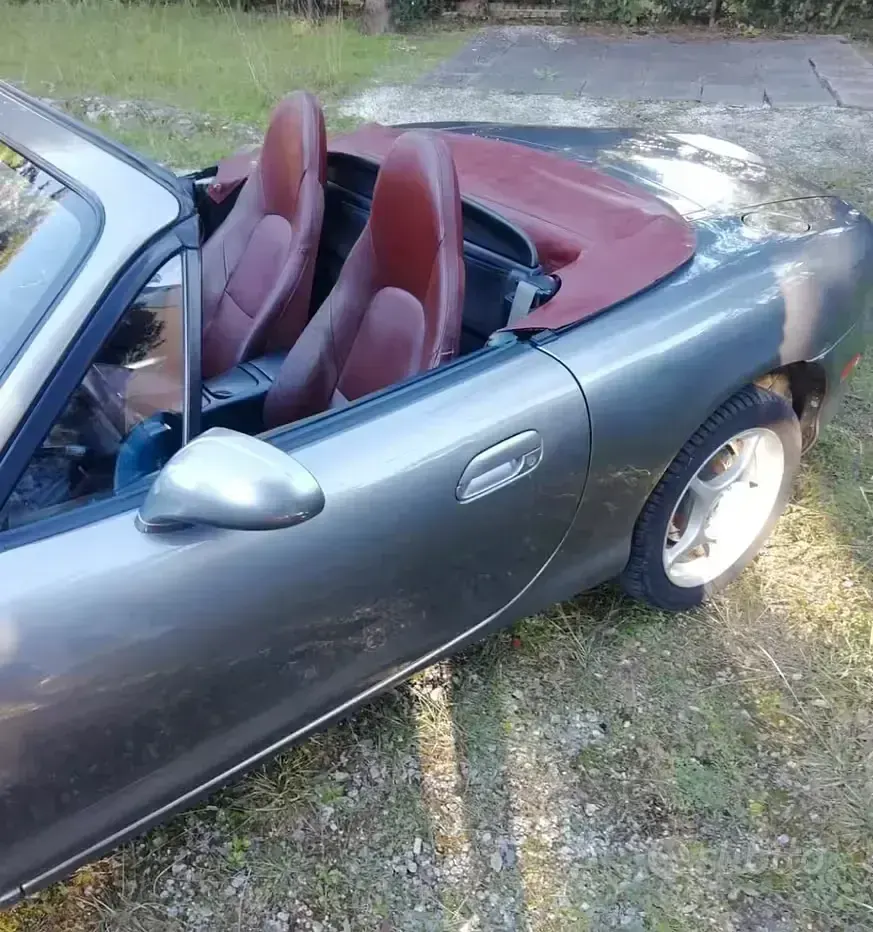 Usata Mazda MX5 110 CV (80 kW) 2002 Cabrio