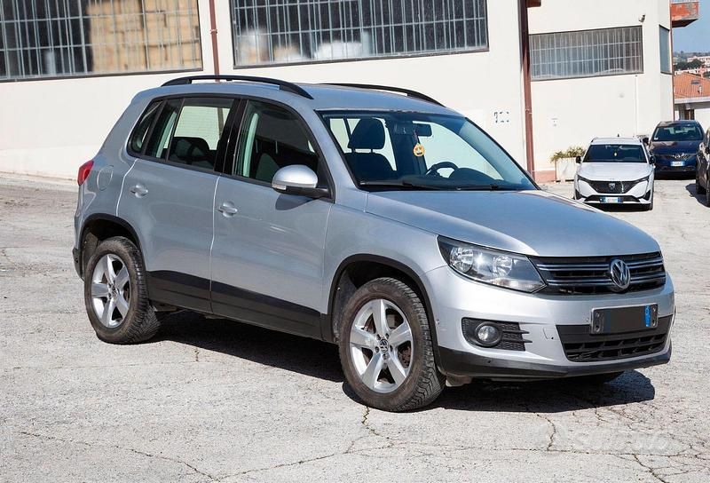 Usata VW Tiguan 140 CV (102 kW) 2012 Grigio SUV