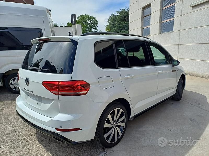 Usata VW Touran Edition 150 CV (110 kW) 2024 Bianco Monovolume