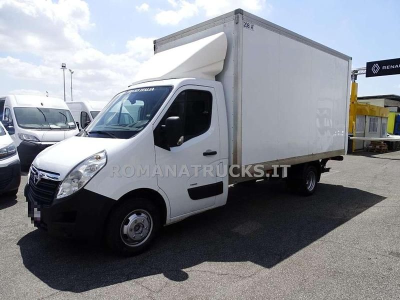 Usata Opel Movano 145 CV (106 kW) 2018 Bianco pastello Furgone