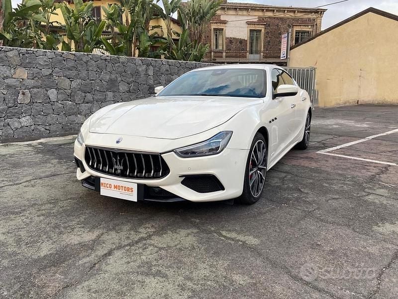 Bianco Usata 2019 Maserati Ghibli Berlina | 31.999 € (Buon prezzo) - Immagine 1/4