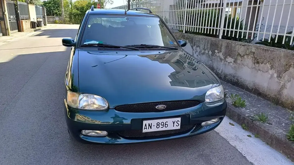 Usata Ford Escort Ghia 90 CV (66 kW) 1997 Other Station wagon