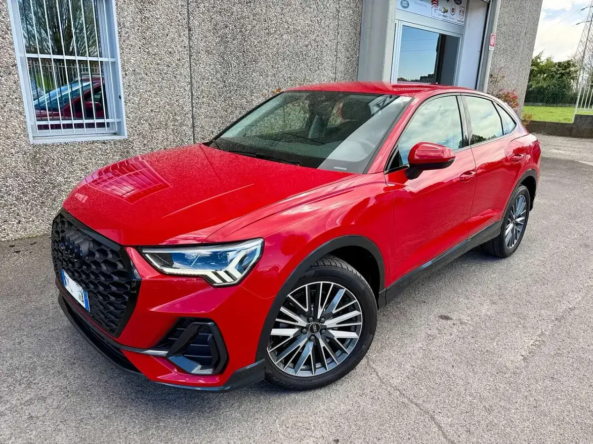 Usata Audi Q3 Sportback S-Line 190 CV (139 kW) 2022 Rosso SUV