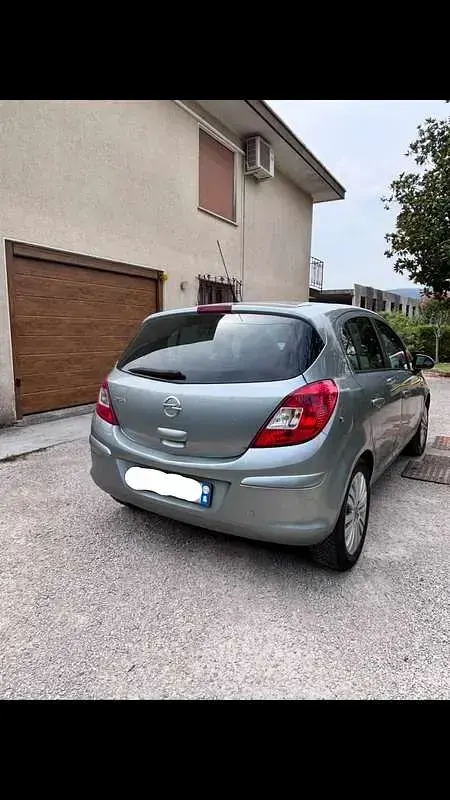 Usata Opel Corsa Edition 86 CV (63 kW) 2014 Utilitaria