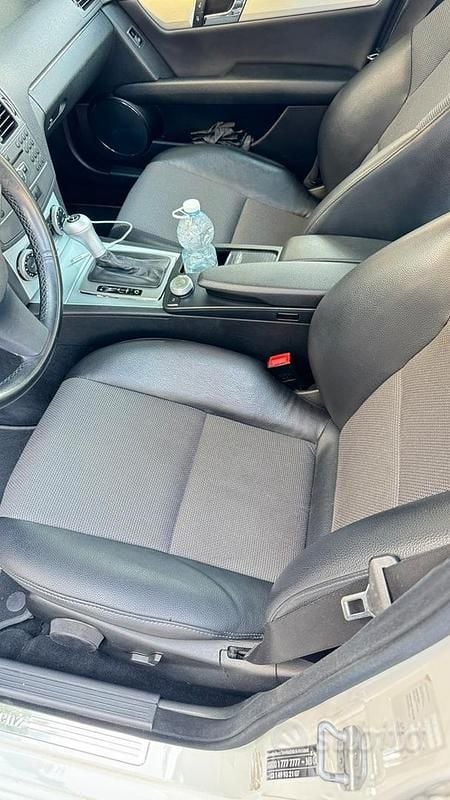 Usata Mercedes C220 Avantgarde 170 CV (125 kW) 2010 Bianco Berlina