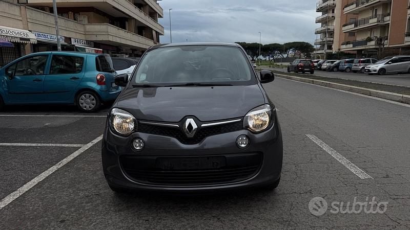 Usata Renault Twingo SE 65 CV (47 kW) 2019 Grigio Utilitaria