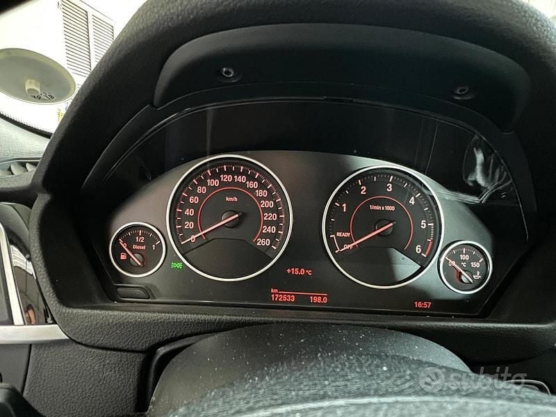 Usata BMW 318 Sport Line 150 CV (110 kW) 2015 Grigio Berlina