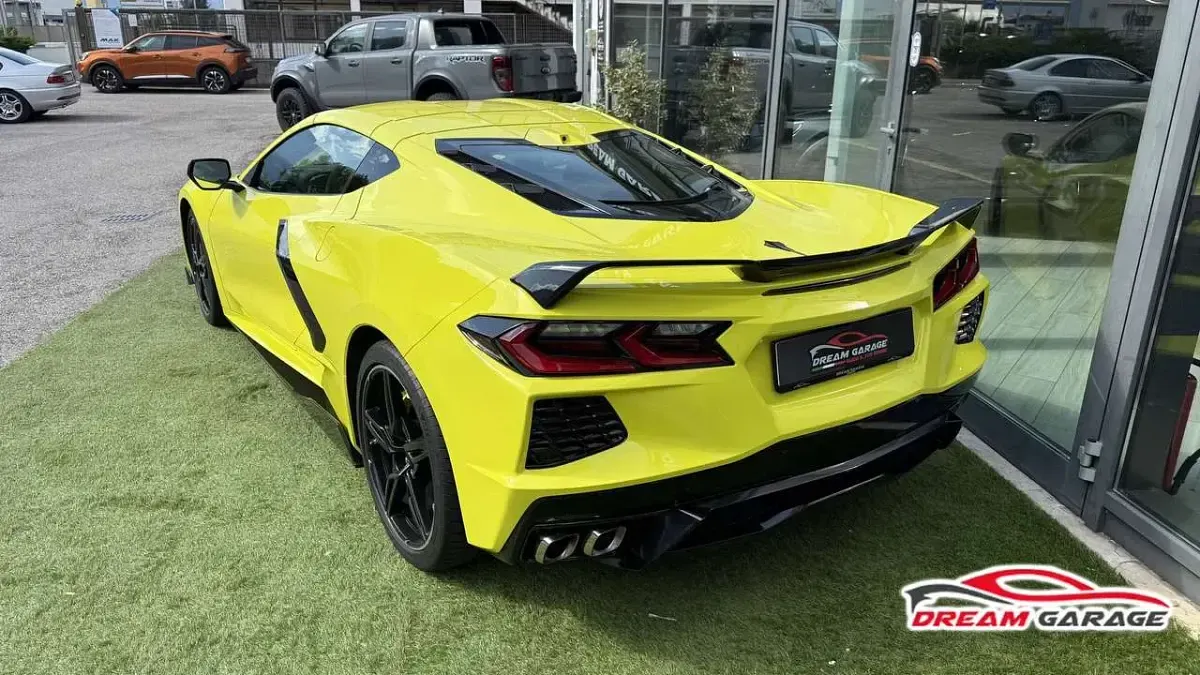 Usata Corvette Stingray 481 CV (353 kW) 2024 Giallo Coupé