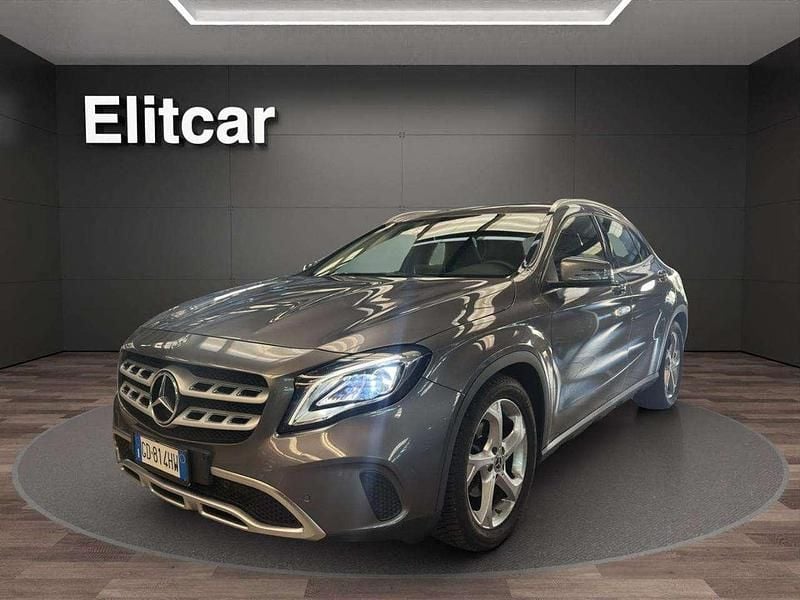 Grigio montagna Usata 2019 Mercedes GLA180 SUV | 18.900 € (Ottimo prezzo) - Immagine 1/4
