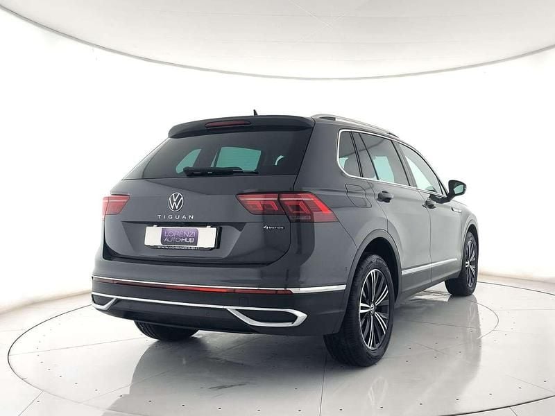 Usata VW Tiguan Elegance 150 CV (110 kW) 2020 Grigio pastello SUV