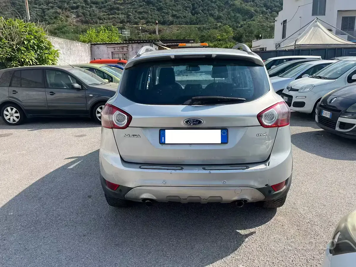 Usata Ford Kuga Titanium 136 CV (100 kW) 2008 Grigio SUV