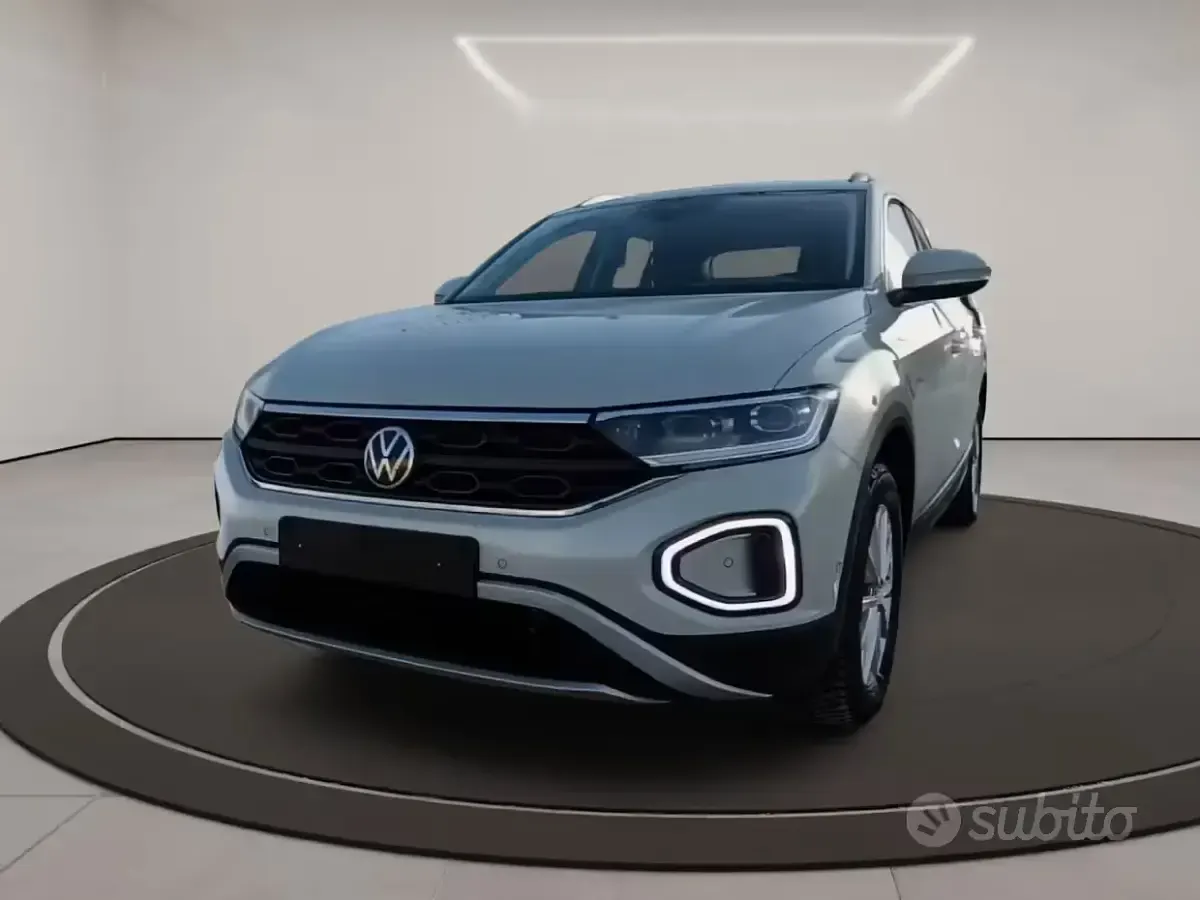 Usata VW T-Roc Style 150 CV (110 kW) 2022 Beige SUV