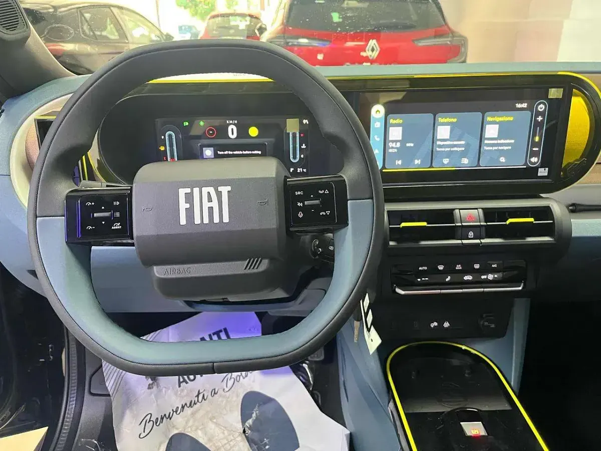 Nuova Fiat Grande Panda La Prima 101 CV (74 kW) 2026 Vari colori Utilitaria