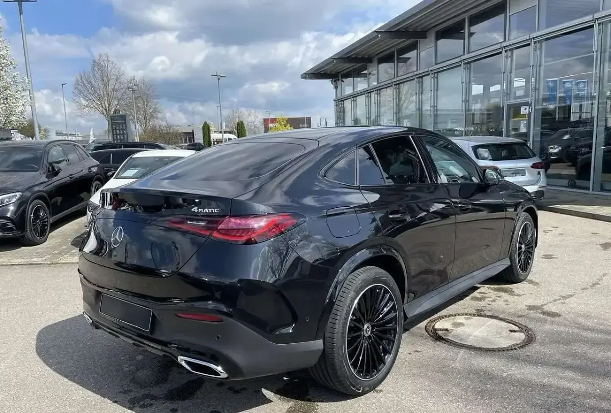 Usata Mercedes GLC200 AMG Line Premium 204 CV (150 kW) 2025 Nero metallic SUV