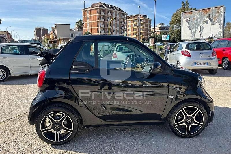 Usata Smart ForTwo Electric Drive Passion 60 kW (82 CV) 2020 Nero Cabrio