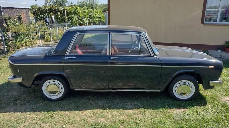 Blu Usata 1960 Lancia Fulvia Tre volumi | 5900 € - Immagine 1/4