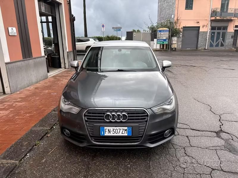 Usata Audi A1 105 CV (77 kW) 2012 Grigio Utilitaria