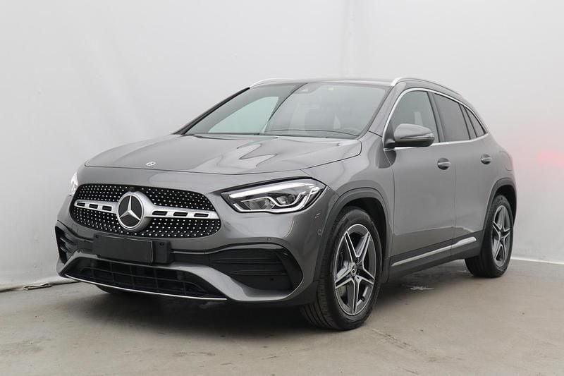 Usata Mercedes GLA200 Premium 150 CV (110 kW) 2023 Grigio SUV
