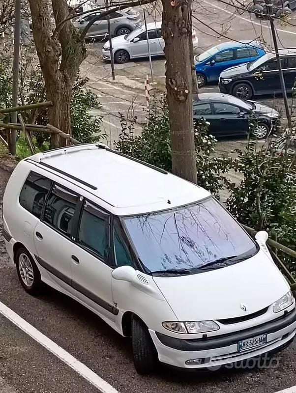 Usata Renault Grand Espace 130 CV (95 kW) 2001 Bianco Monovolume