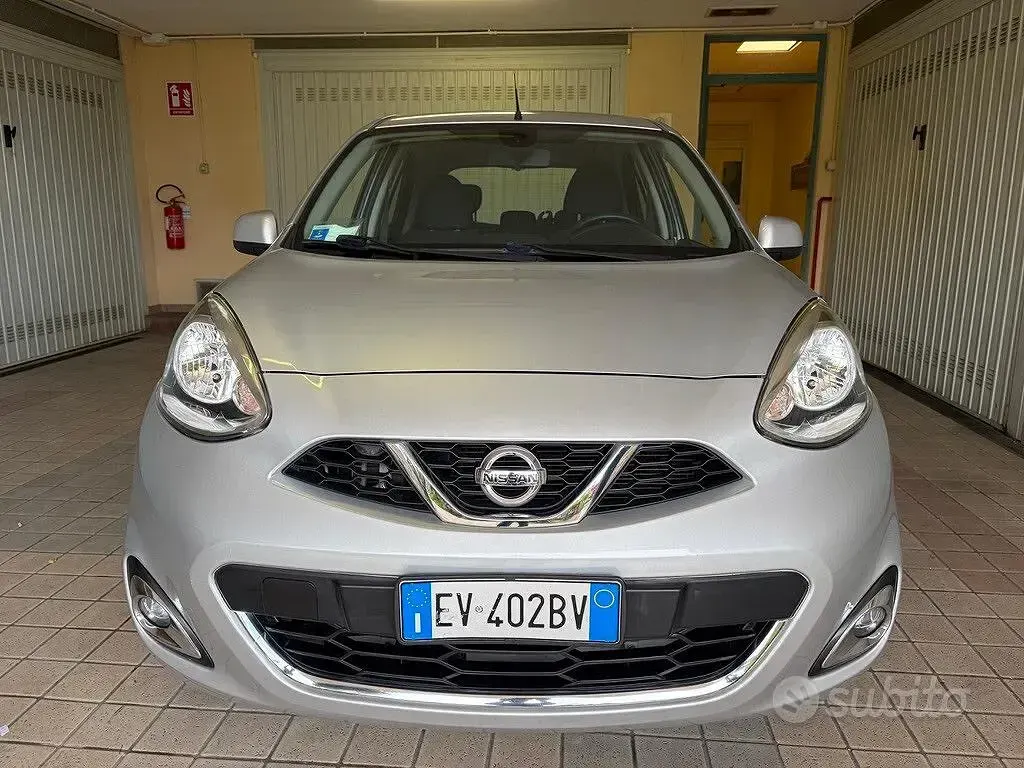 Usata Nissan Micra Tekna 80 CV (58 kW) 2014 Grigio Utilitaria