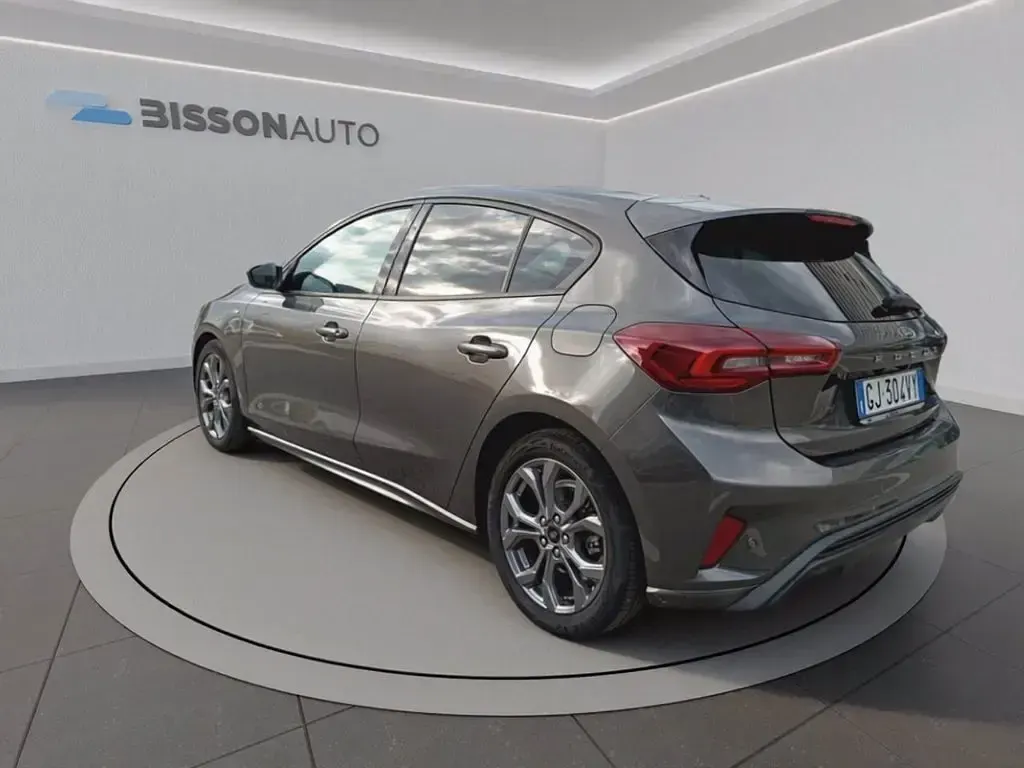 Usata Ford Focus ST-Line 120 CV (88 kW) 2022 Magnetic Berlina