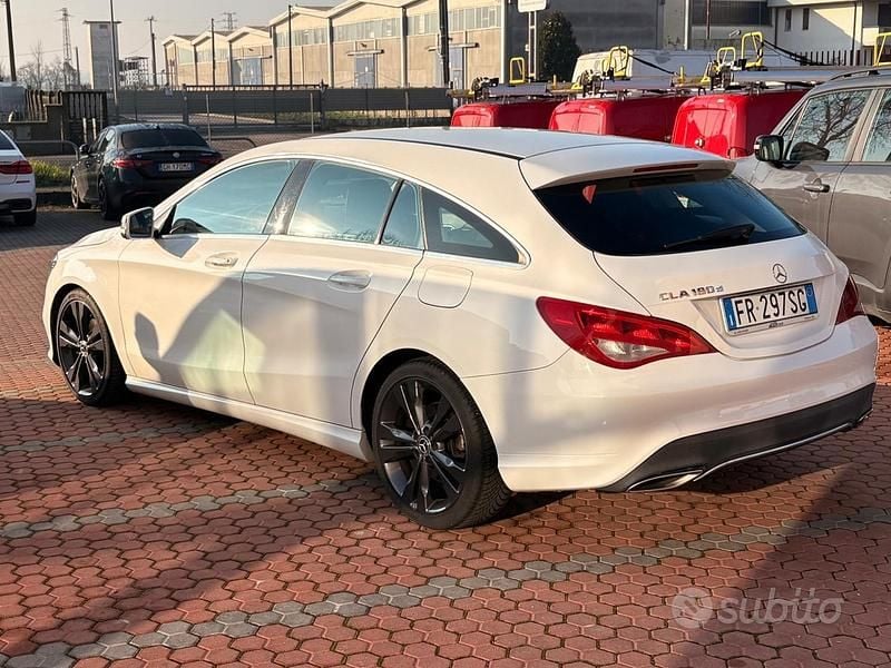 Usata Mercedes CLA180 Shooting Brake 109 CV (80 kW) 2018 Bianco Station wagon