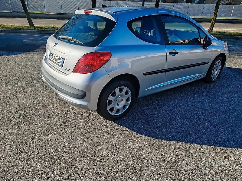 Usata Peugeot 207 Sport 88 CV (64 kW) 2008 Grigio Berlina