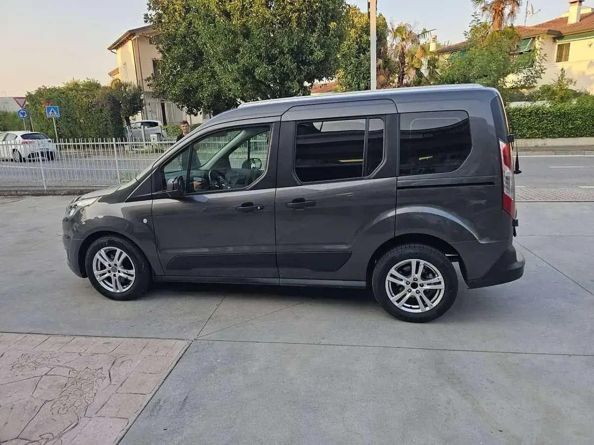 Usata Ford Transit 88 CV (64 kW) 2019 Grigio Furgone