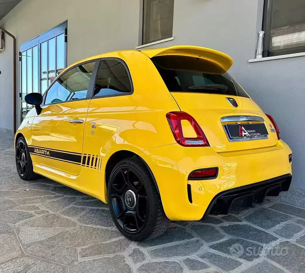 Usata Abarth 595 Pista 160 CV (117 kW) 2018 Giallo SUV