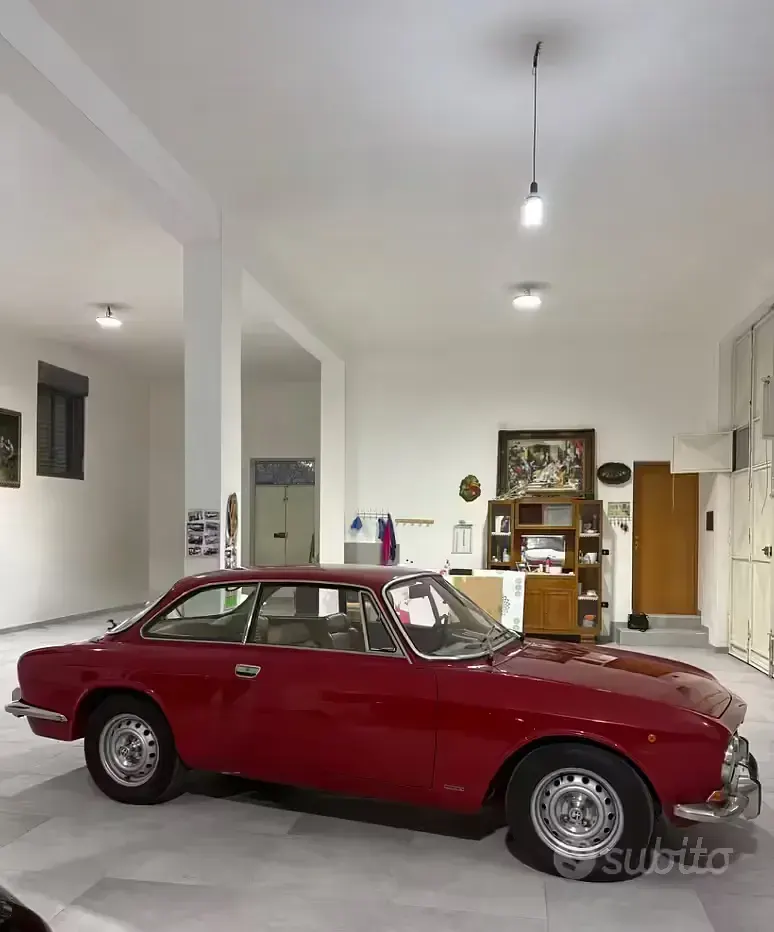 Usata Alfa Romeo 2000 Veloce 1970 Rosso Berlina