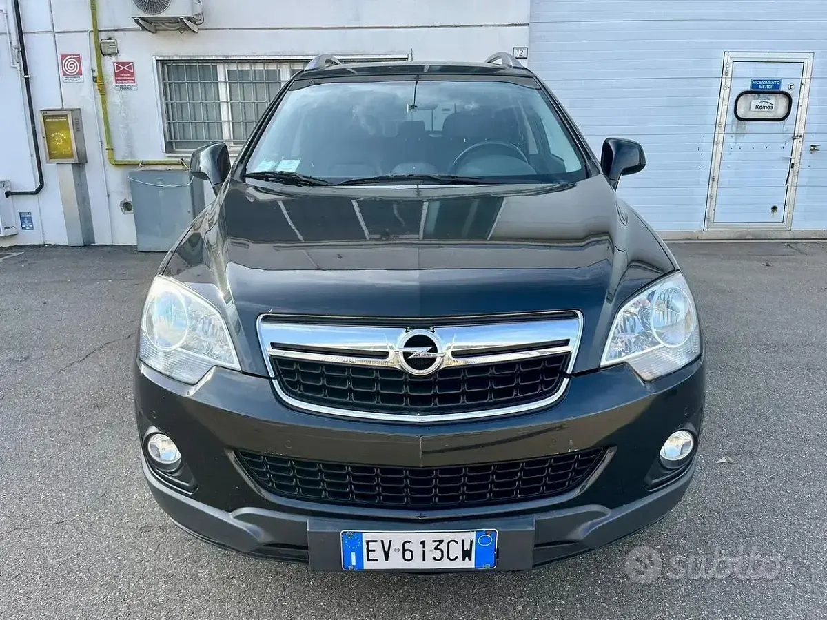Usado Opel Antara Cosmo 163 CV (119 kW) 2014 Negro SUV