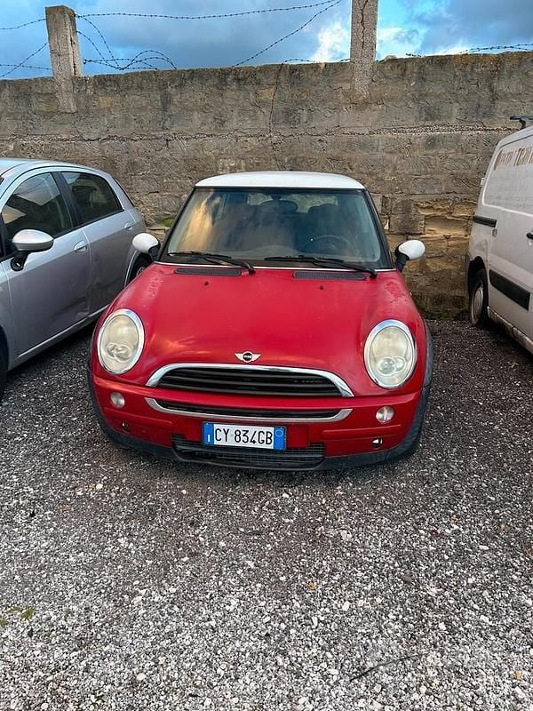 Rosso Usata 2005 Mini One D Seven Due volumi | 2800 € (Ottimo prezzo) - Immagine 1/4