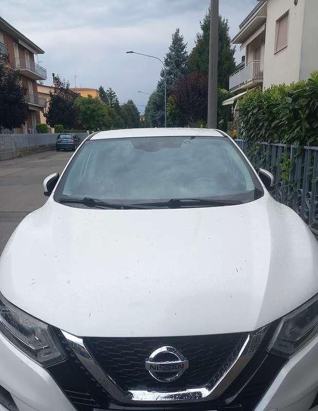 Bianco Usata 2018 Nissan Qashqai SUV | 15.500 € (Buon prezzo) - Immagine 1/4