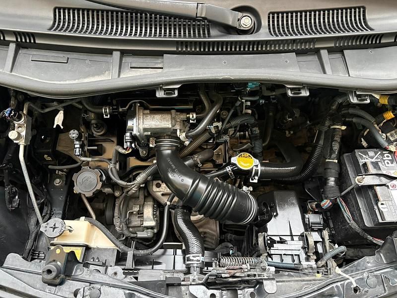 Usata Toyota iQ 98 CV (72 kW) 2010 Nero Utilitaria