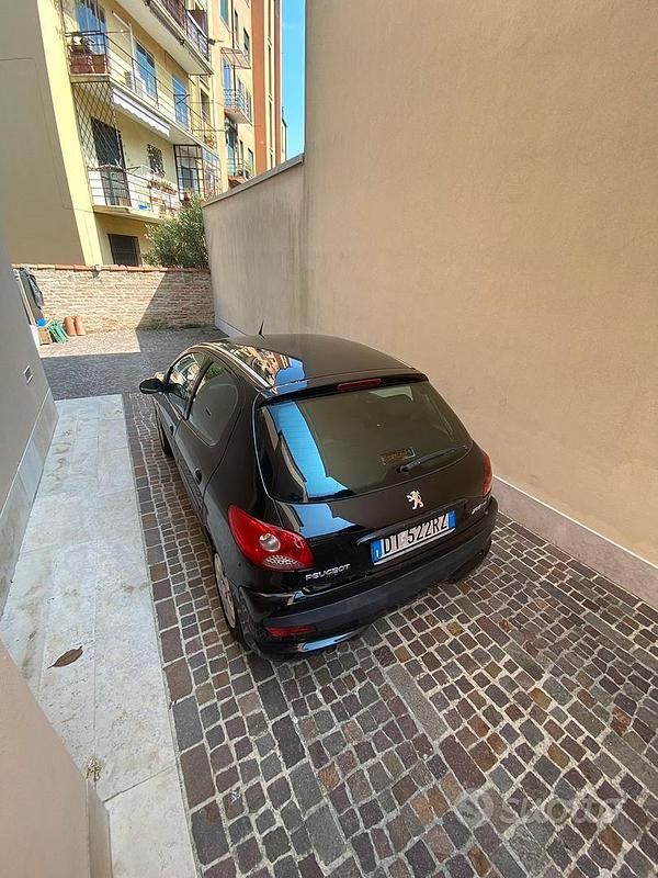Usata Peugeot 206+ 60 CV (44 kW) 2009 Nero Utilitaria