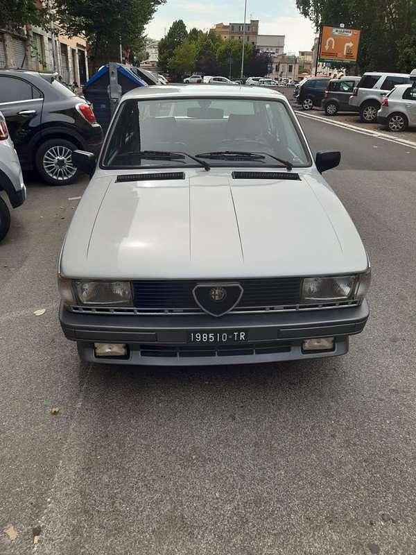 Usata Alfa Romeo Giulietta 109 CV (80 kW) 1984 Berlina
