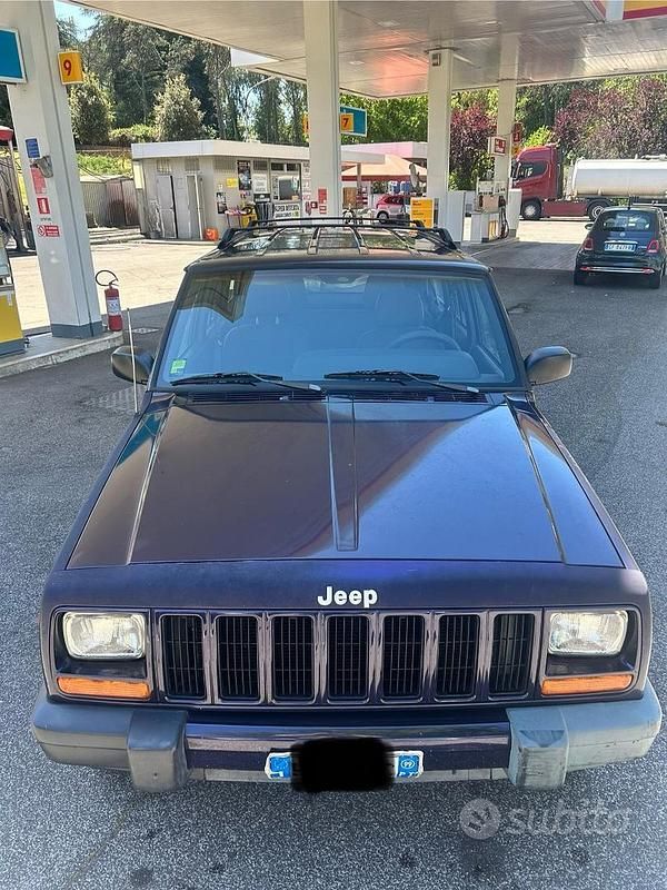 Usata Jeep Cherokee Sport 116 CV (85 kW) 1999 Blu SUV