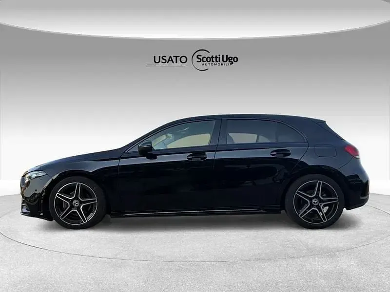 Usata Mercedes A200 Premium 150 CV (110 kW) 2022 Nero Utilitaria