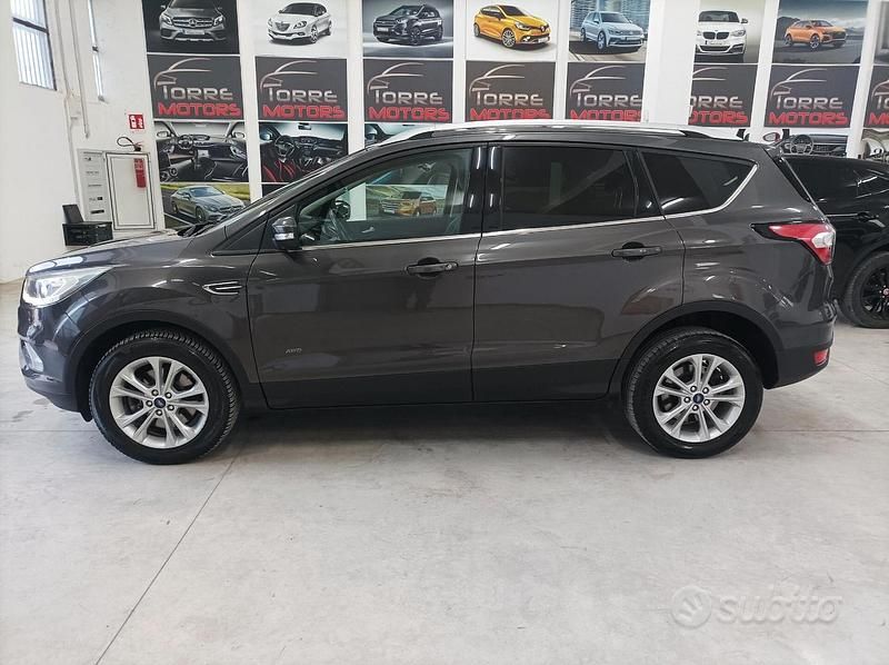 Usata Ford Kuga S 150 CV (110 kW) 2018 Grigio SUV