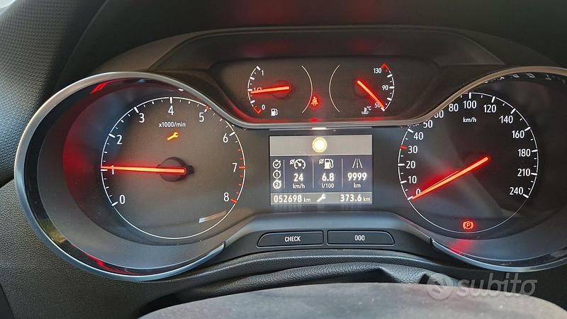 Usata Opel Crossland 90 CV (66 kW) 2018 Bianco SUV