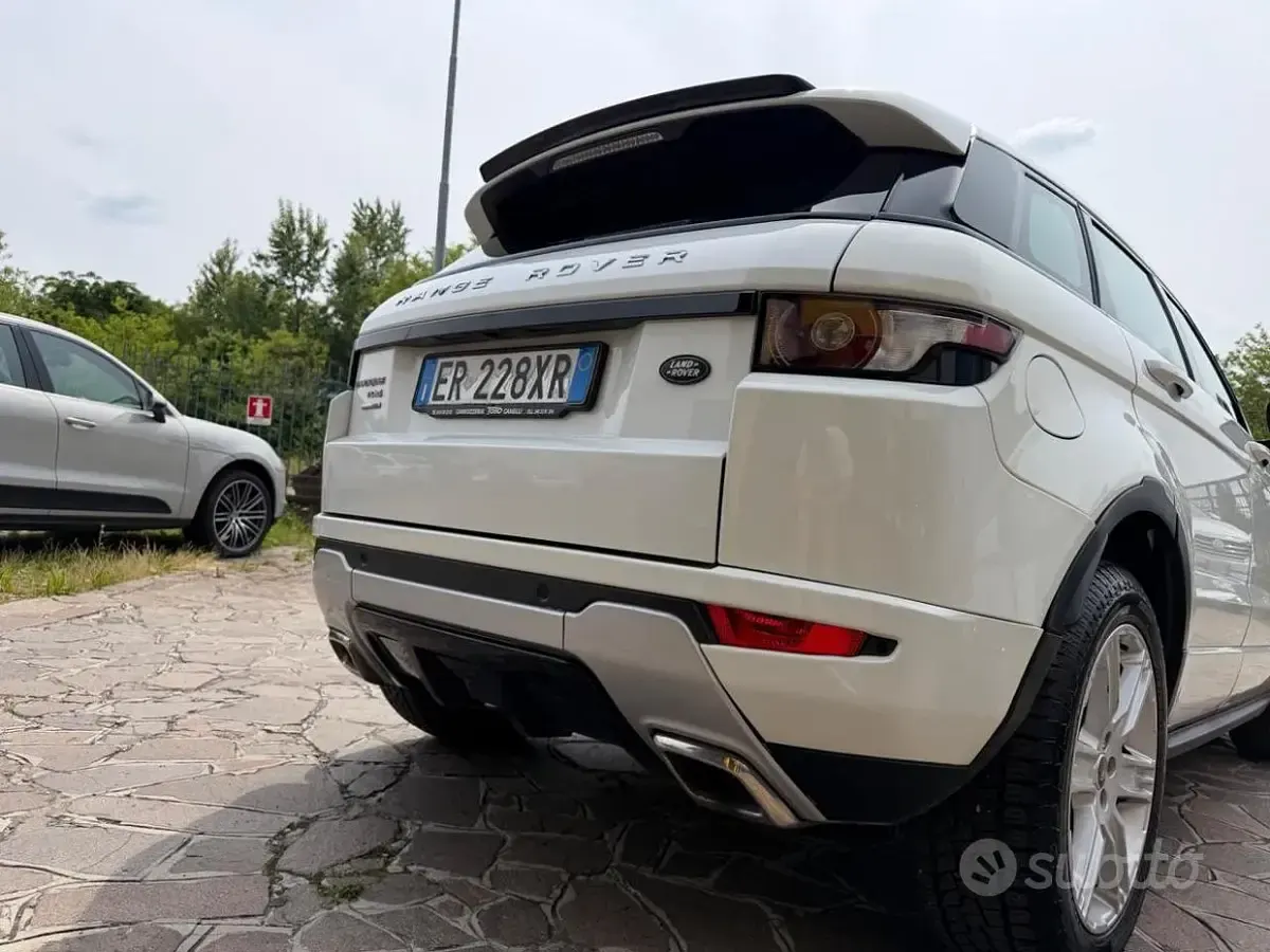 Usata Land Rover Range Rover evoque R-Dynamic 150 CV (110 kW) 2013 Bianco SUV