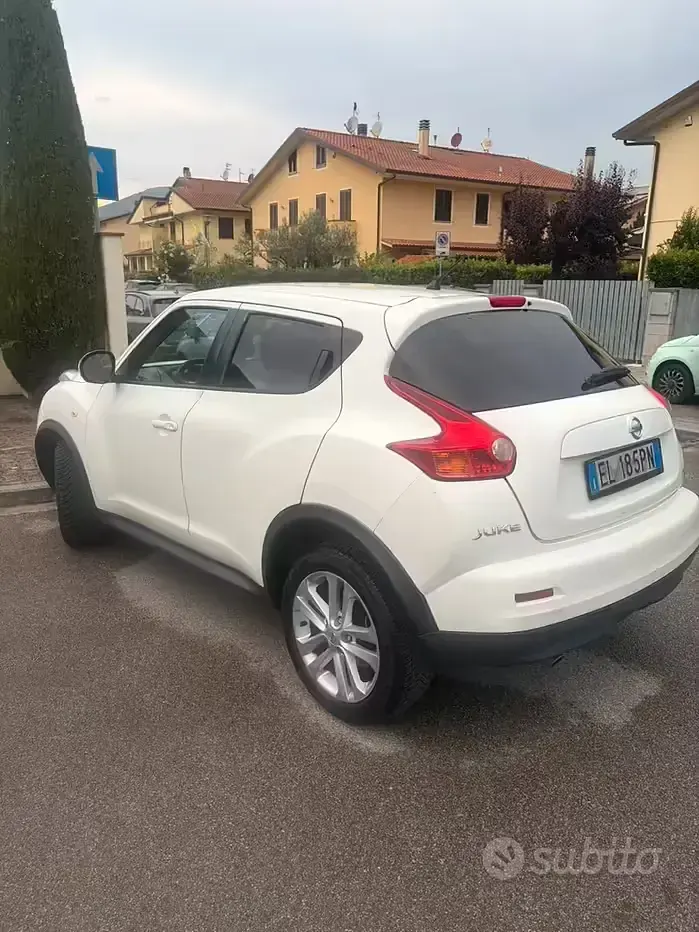 Usata Nissan Juke 110 CV (80 kW) 2012 Bianco SUV